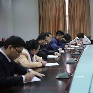 同时有市辖区组织部、市中级人民法院、市检察院的工作机会，究竟该选哪个?跪求各位大神指点迷津？