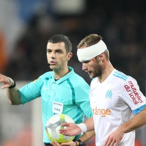 足球手怎么缠绷带