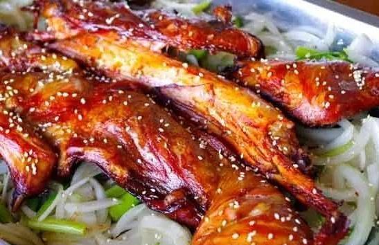 邯郸流行什么美食（邯郸高铁东站有邯郸特产么）