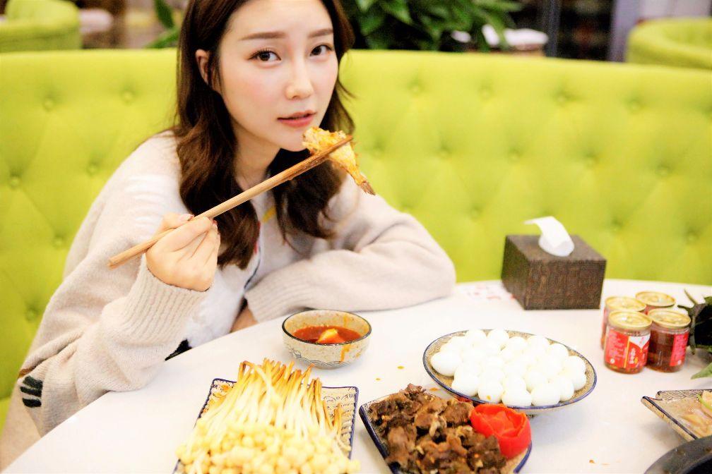 万盛美食什么好吃的（网红奥陶纪究竟值得一去吗）