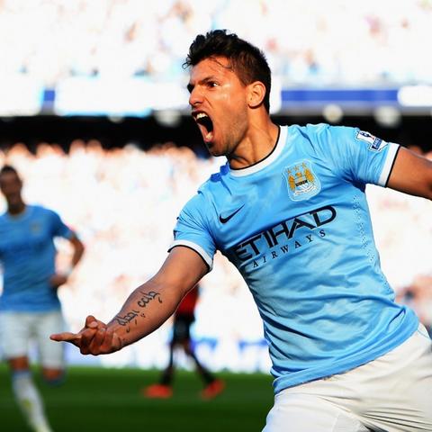 足球边锋和中锋怎么踢