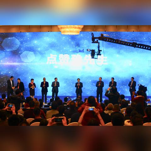 关于跨境电商平台的故事简短介绍 衍生的长尾关键词是那些 
