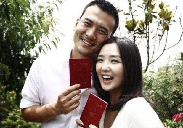 梦境的迷雾，解析为何你经常梦到老公与别人结婚