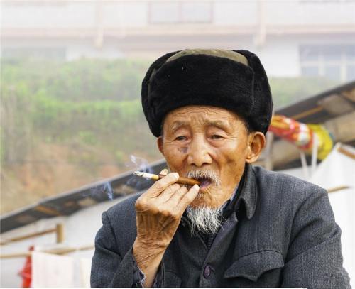 张姓宝宝起名忌讳什么（朱元璋怎样处置他的妻儿）