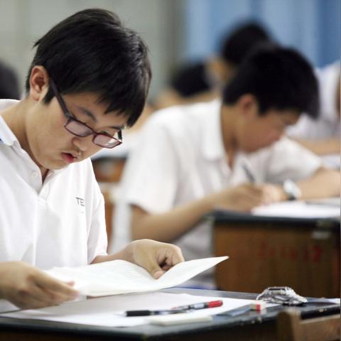 2017中考成绩哈尔滨的相关长尾关键词有哪些