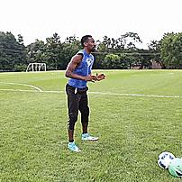 足球怎么增加腿部力量