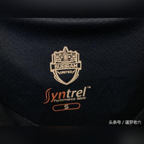 足球材质怎么选