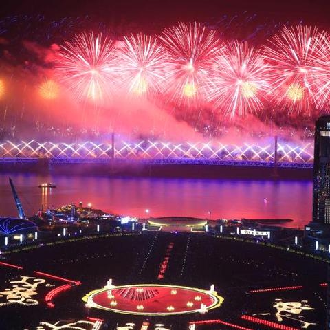 大连市烟火夜市在哪个位置