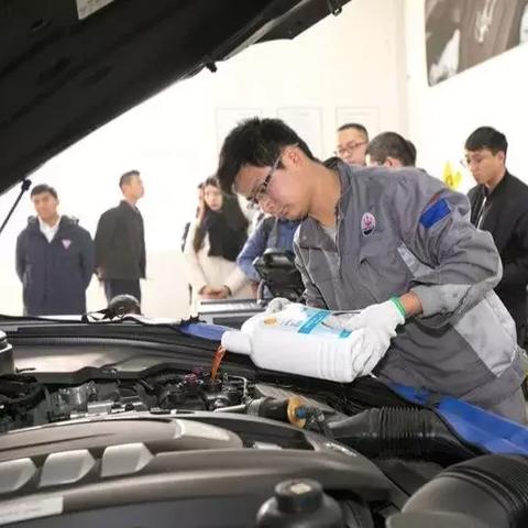 武汉市技师学院什么级别