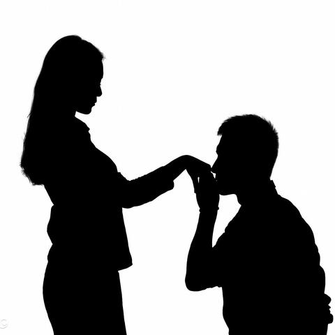 “从八字预判婚姻危机,这些迹象别忽视”