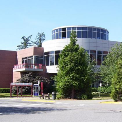 大连理工大学城市学院在大连的哪个区？