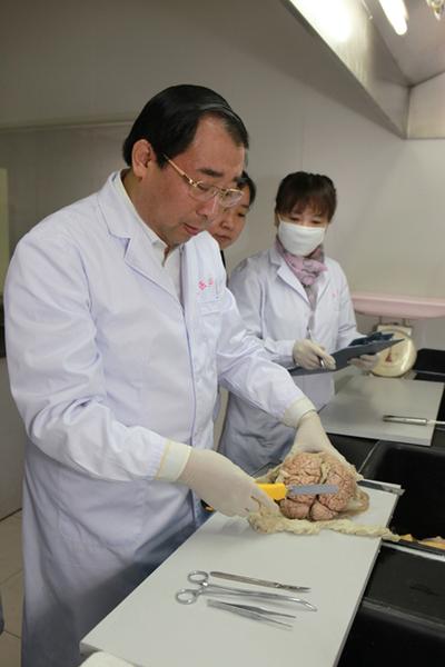 临床与实验病理学杂志毕业论文范文格式医学生考研都考些什么内容