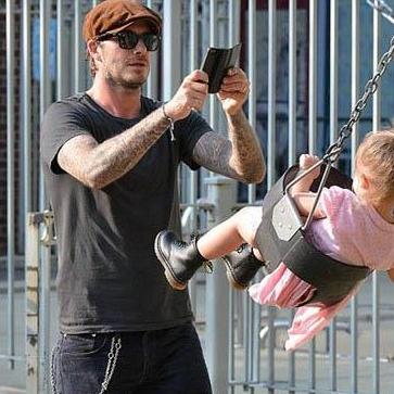 踢足球受伤怎么关心对方