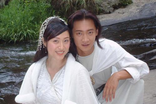 梦到两条蛇，交织的寓意与心理暗示