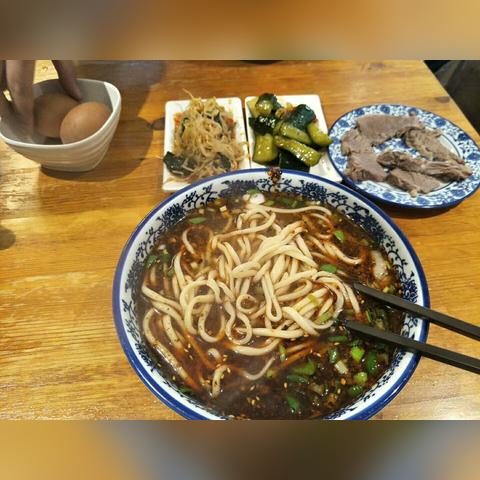 兰州牛肉面加盟店费用的相关长尾关键词有哪些