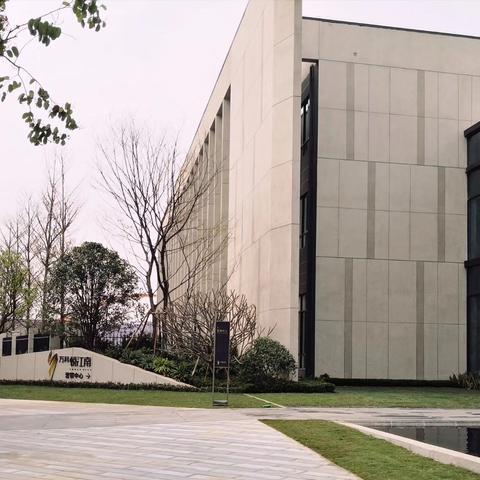 南宁有多大面积，现总有多少人口？