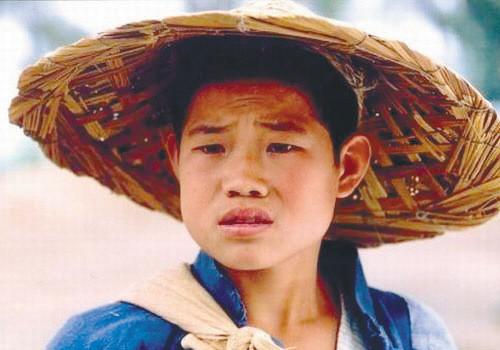 打英雄联盟怎么演别人(英雄联盟编号的由来)