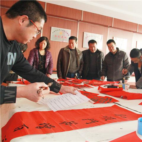 兰州哪里有做对联的吗？可以用来送给客户的？