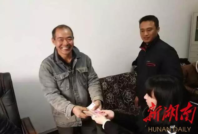 劳动合同应当具备哪些条款 与单位签劳动合同是否要按手印