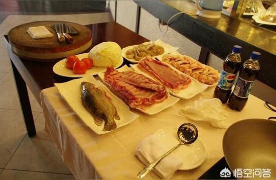 厨房适合什么美食类型（500平米的自助餐店的厨房需要哪些设备）