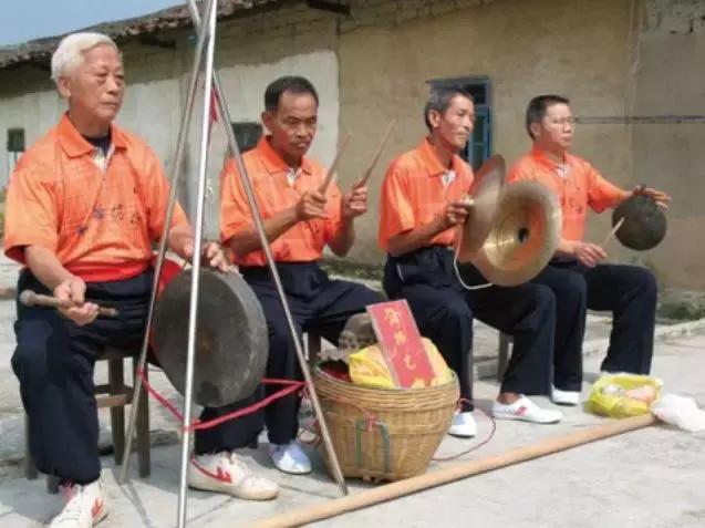 梦界交织,仙鹤与蛇的神秘寓言——一场关于自我觉醒与内心平衡的深度探索 梦界交织,仙鹤与蛇的神秘寓言——一场关于自我觉醒与内心平衡的深度探索