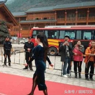 足球运动员崴脚脱鞋的长尾关键词有哪些