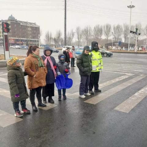 雨雪天气开车注意什么
