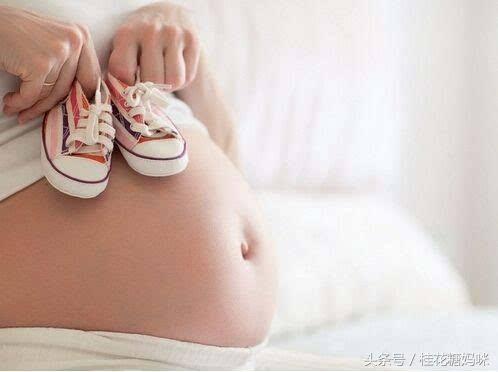 女生梦见家人用大蟒蛇吓我，梦境背后的深层含义与心理解析