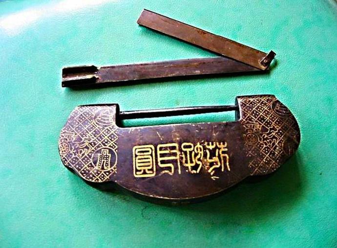 密码锁在屋里打不开怎么办?