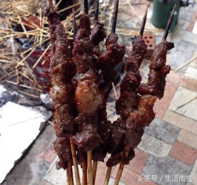南京有什么好吃的美食（你知道南京人居家生活经常最爱吃的特色小吃是什么）