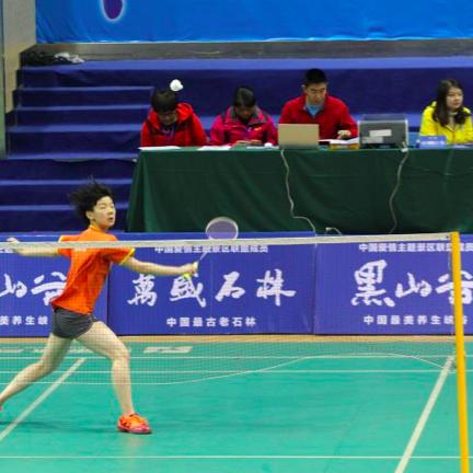 万盛和重庆哪个城市好