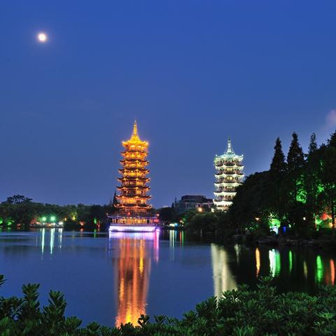 桂林市夜晚哪里最好玩的