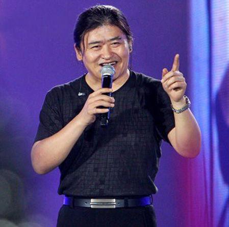 英雄联盟排行榜称号怎么领(王者右上角黄色数字排名怎么获得)