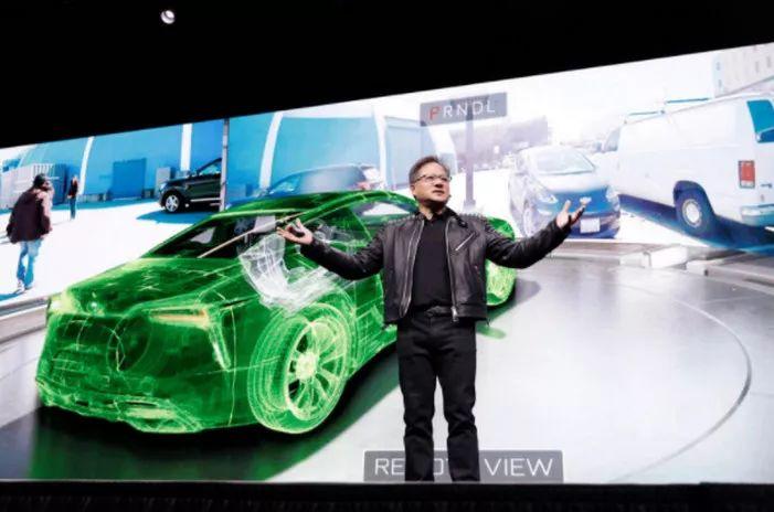 英伟达CEO黄仁勋：赴国会山回答AI相关问题