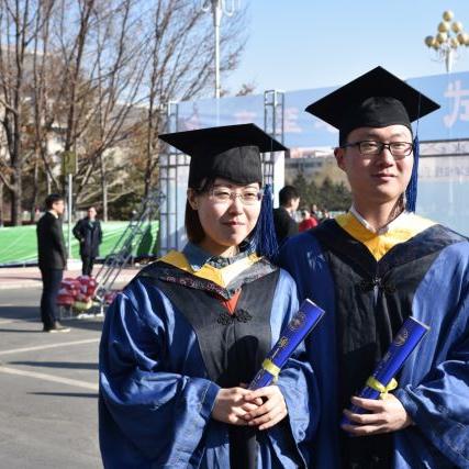 哈尔滨消费水平怎么样?有什么不错的街区，如果在哈上大学每月生活费一般是多少？