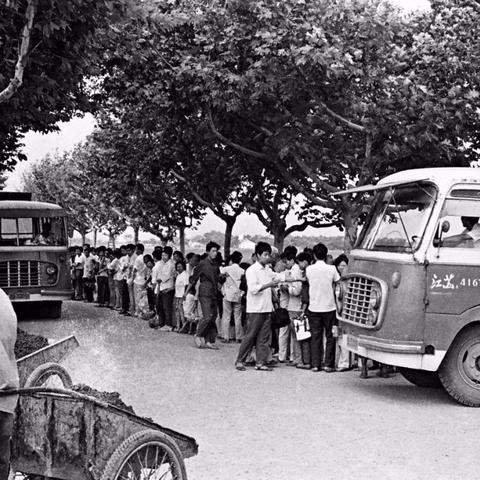 无锡市八士游泳馆在哪里