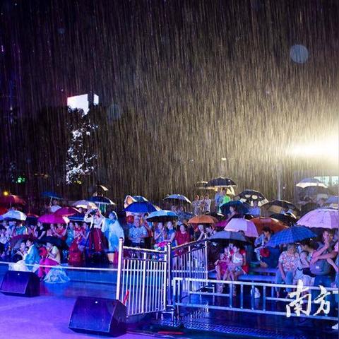 东莞市月亮里酒店在哪里