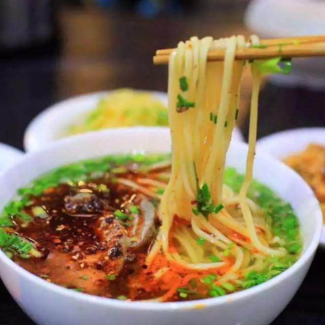 国子监附近有什么美食（有什么比较好的青旅可以推荐）