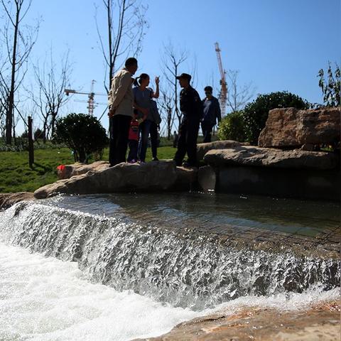 济南市地标大楼在哪里啊