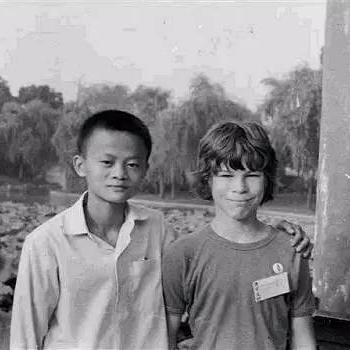马云为什么总部在杭州的相关长尾关键词有哪些