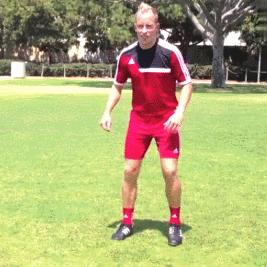 练足球应该怎么练好