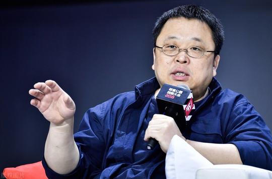 靠抖音还了4个亿？争议不断的老罗，直播卖货还能持续多久？