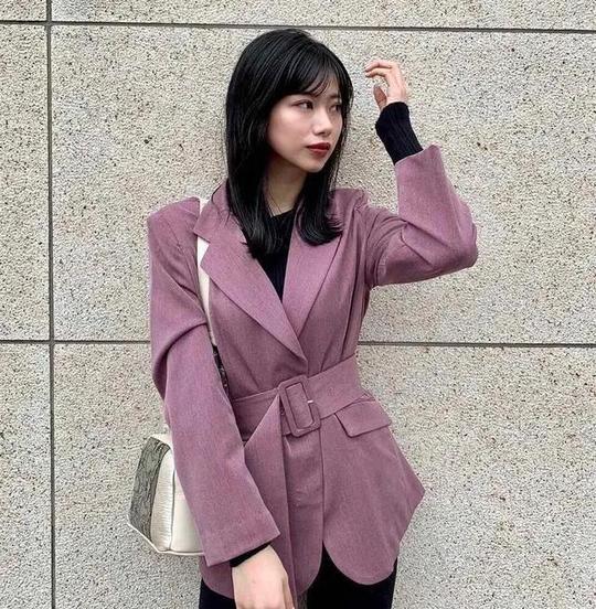 穿搭个性藏不住！罕见“冷门”配色打扮，时尚又迷人