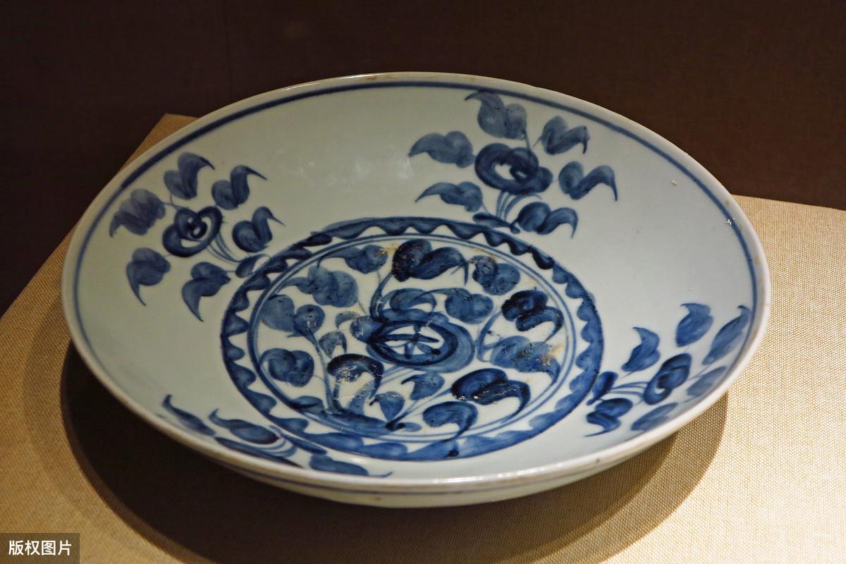 明弘治朝瓷器怎么鉴定（古代陶瓷中有哪些龙纹饰的瓷器）