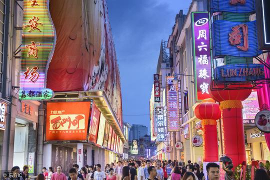 如何整合步行街300个商家，每年赚取15万被动收入