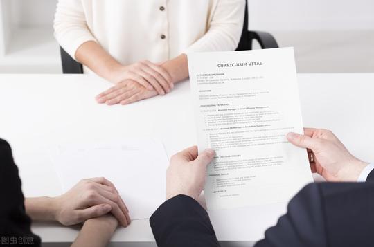 警惕入职风险，资深hr：教你如何辨别求职骗局！职场新人必读