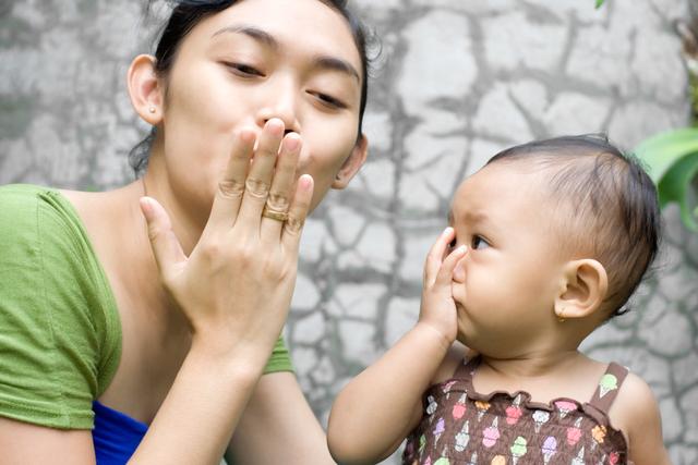 孩子过于依恋妈妈怎么办