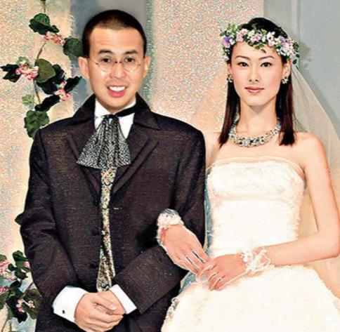 他是李嘉诚儿子，自主创业今成百亿富豪，谈12任女友却拒绝结婚