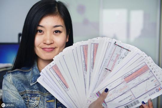 “朋友圈做生意的人要不要屏蔽？”“千万不要”