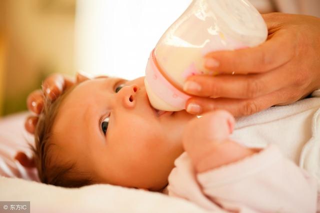怎样才能避免婴儿吐奶
